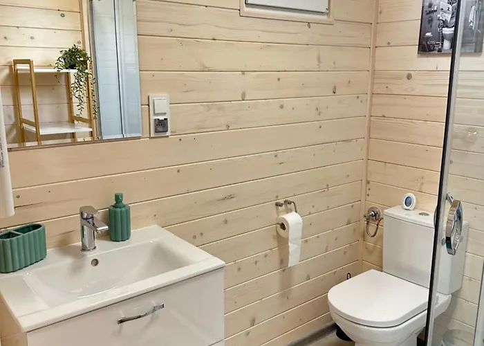 Jaktstuga Przy Brzegu *